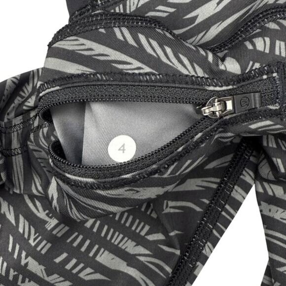 LULULEMON Run: Top Speed Crop Full-On Luxtreme Sz 4 Stripe Play Slate Black - Picture 6 of 9